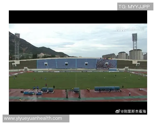 足球百大传奇巨星精彩回顾展现球场荣耀与梦想的永恒之旅